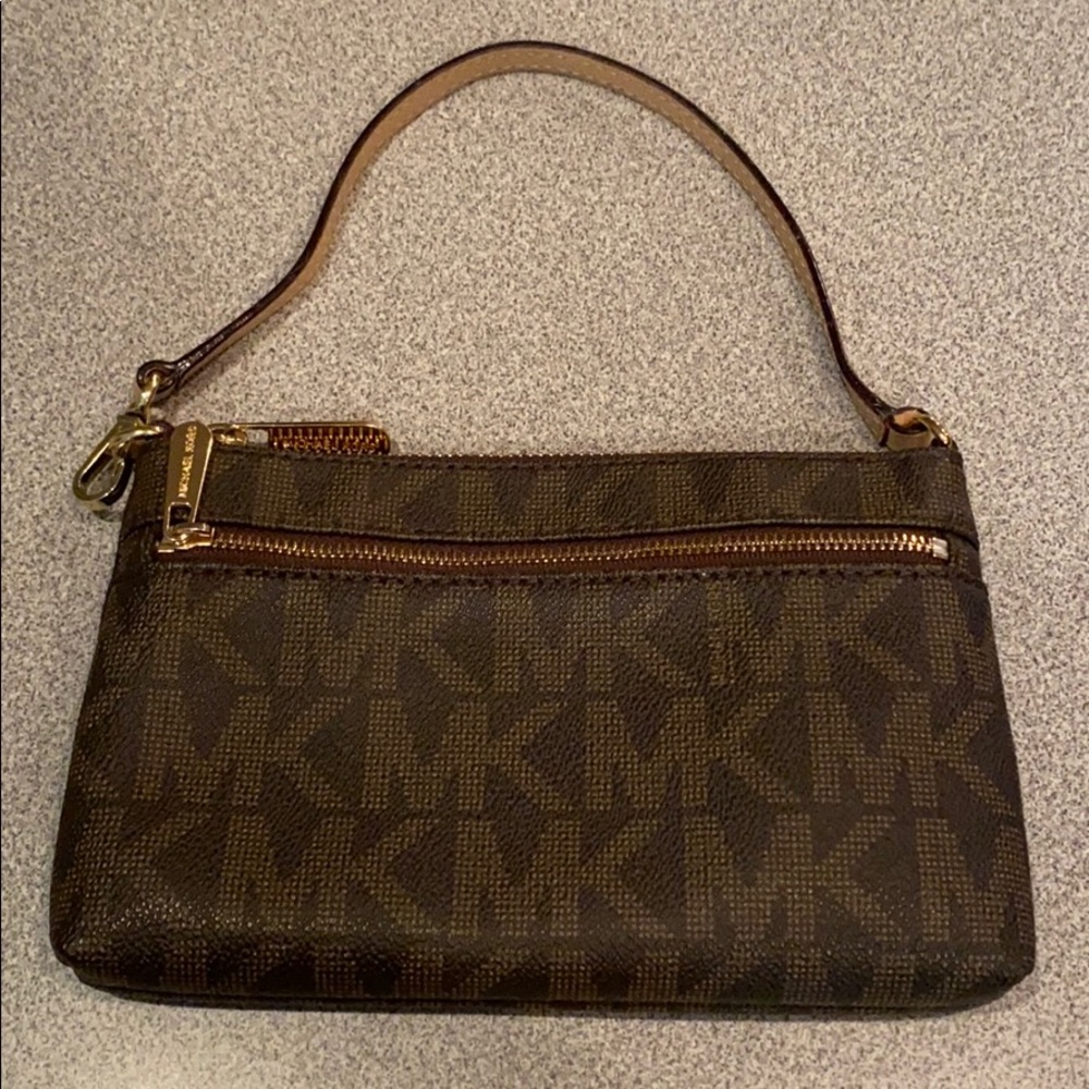Michael Kors wristlet purse